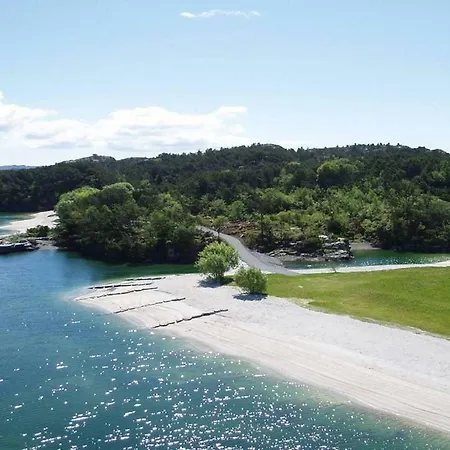 Luxury On 800 Sqm With Unique Huge Property, 10 Min Drive To Bergen! * برغن