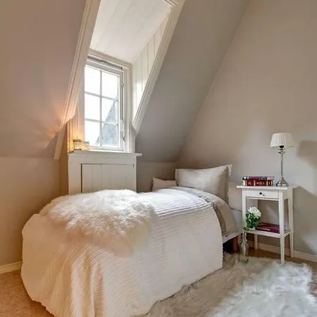 Luxury On 800 Sqm With Unique Huge Property, 10 Min Drive To Bergen! بيت للعطل برغن