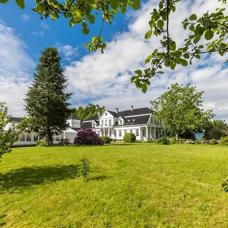 Luxury On 800 Sqm With Unique Huge Property, 10 Min Drive To Bergen! بيت للعطل